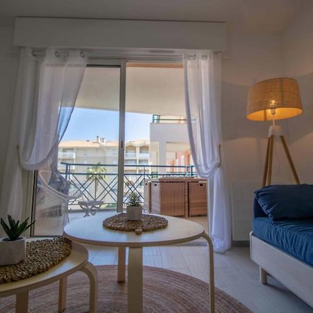 Bright Apt Of 32 M Renovated Near Town Fréjus Kültér fotó