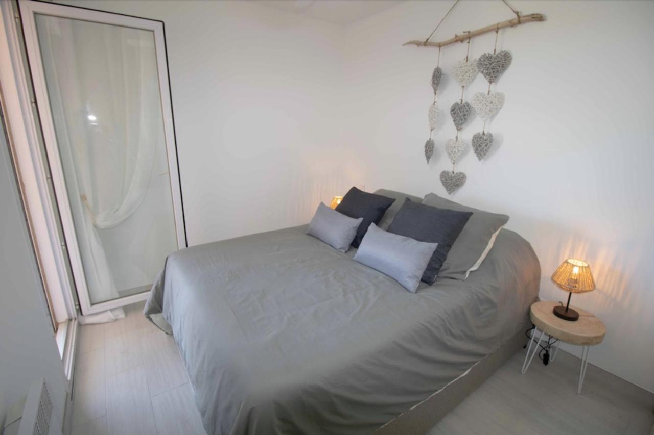 Bright Apt Of 32 M Renovated Near Town Fréjus Kültér fotó