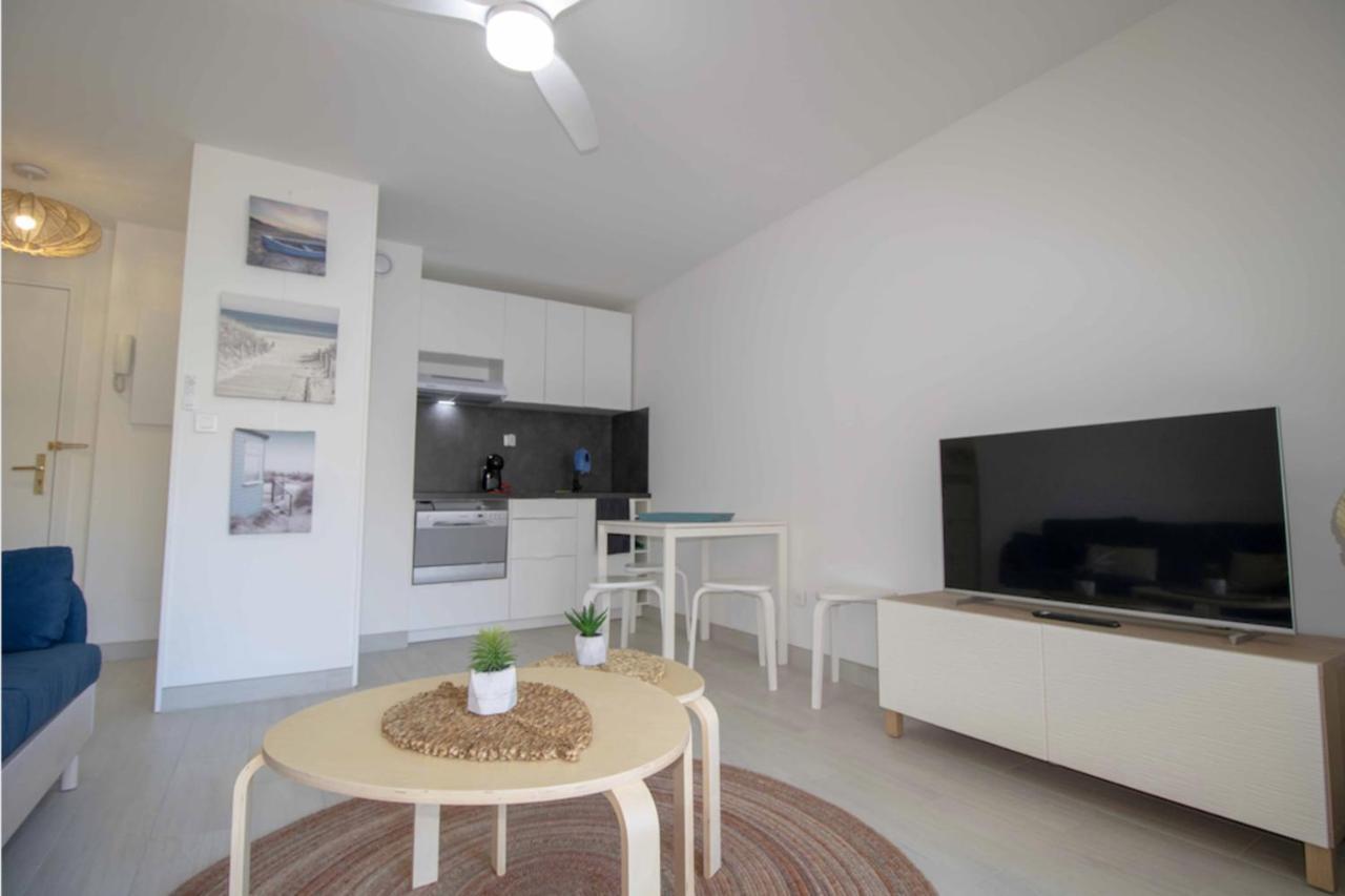 Bright Apt Of 32 M Renovated Near Town Fréjus Kültér fotó